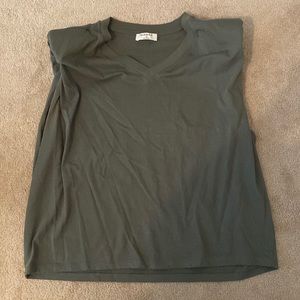 Women’s T-shirt in olive